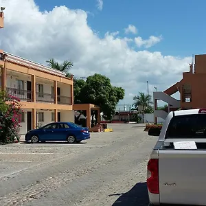 https://hotel-el-descanso.mazatlan-hotels.com
